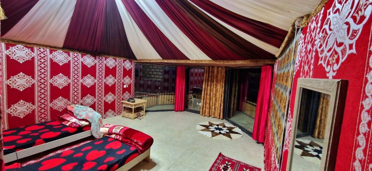 Bedouin Holidays Camp And Jeep Tours วาดิรัม ภายนอก รูปภาพ