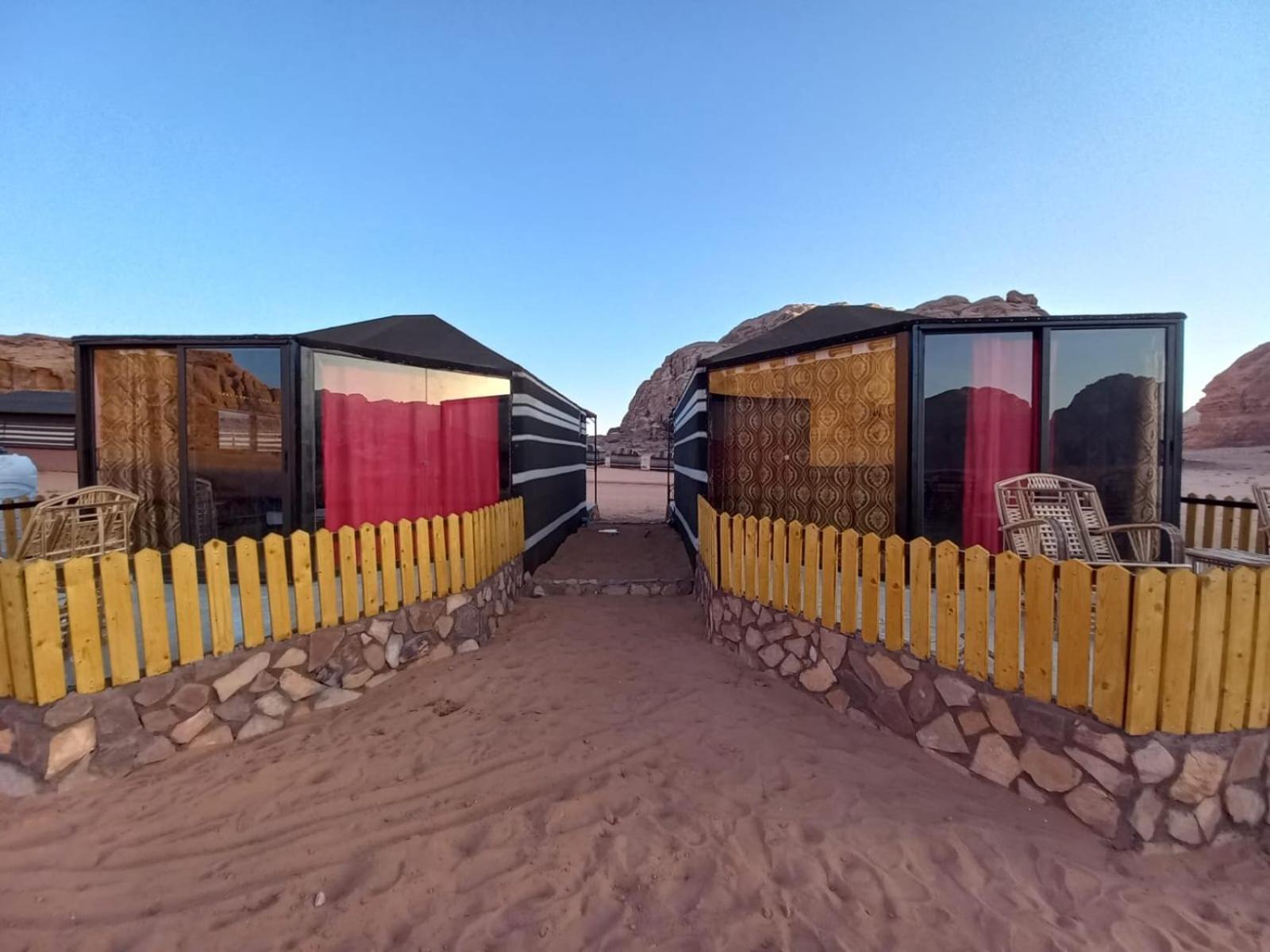 Bedouin Holidays Camp And Jeep Tours วาดิรัม ภายนอก รูปภาพ